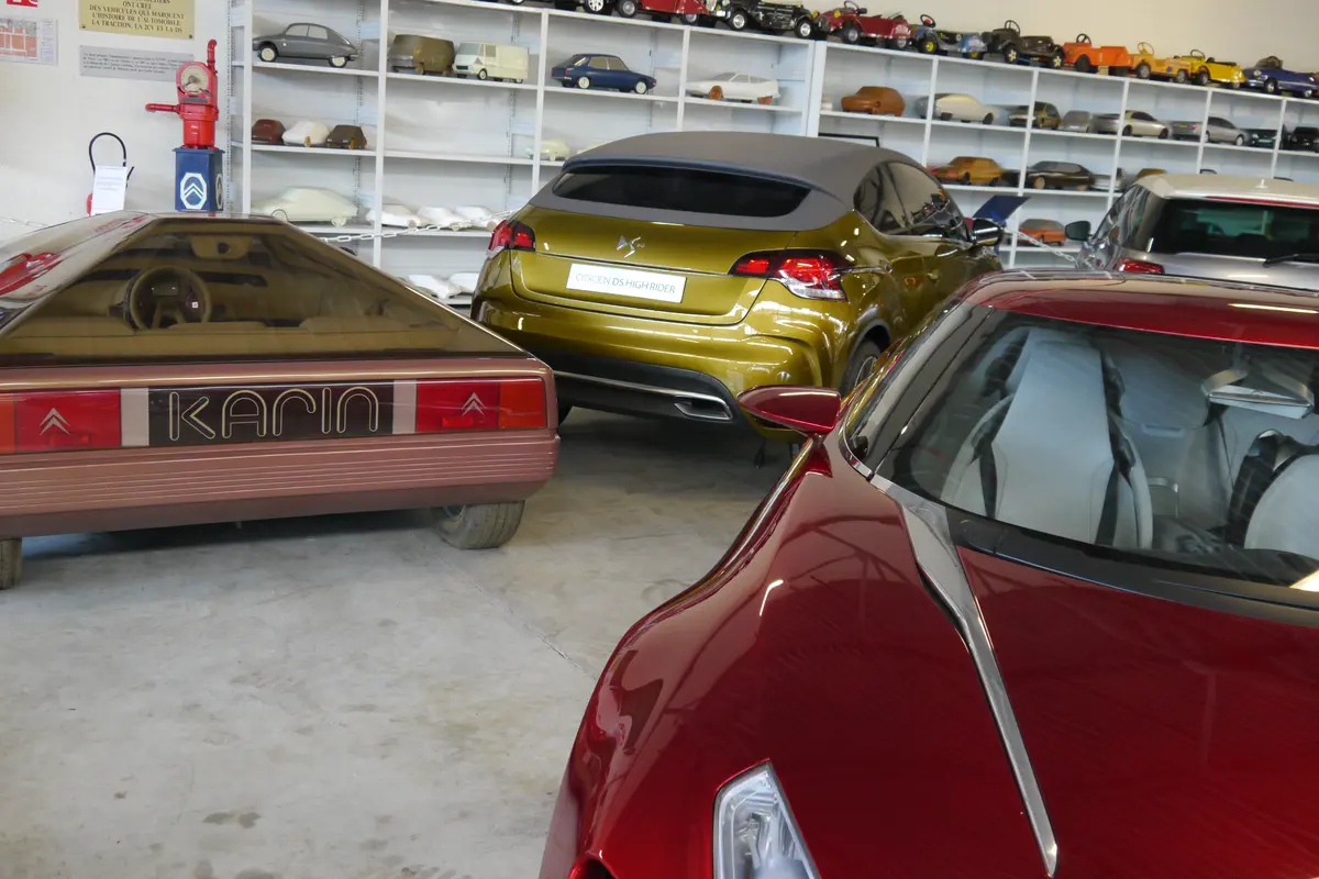 Citroën Karin conservado junto a otros prototipos de la colección histórica de Citroën