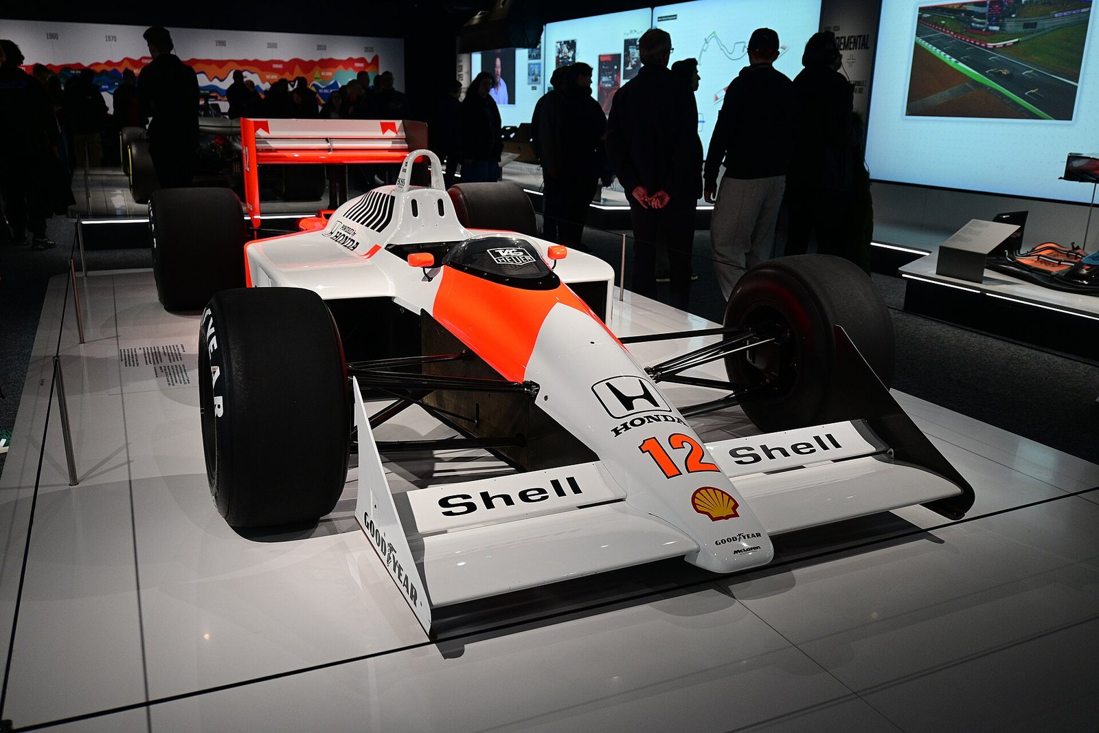 McLaren MP4/4 número 12 de Ayrton Senna expuesto en Londres